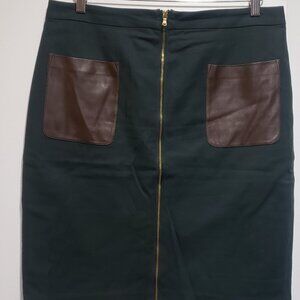 Clun Monaco forest green pencil skirt with leather front pockets